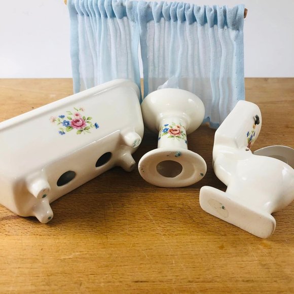 Dollhouse Porcelain Bathroom Tub Sink Toilet Curtains Miniature Set Floral Vtg - Picture 10 of 10